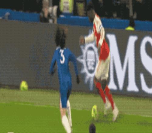 荣耀时刻泪,洒赛场,武磊,华体会登录入口,华体会平台,华体会注册网址,华体会app,华体会官网,华体会网站,华体会网页版